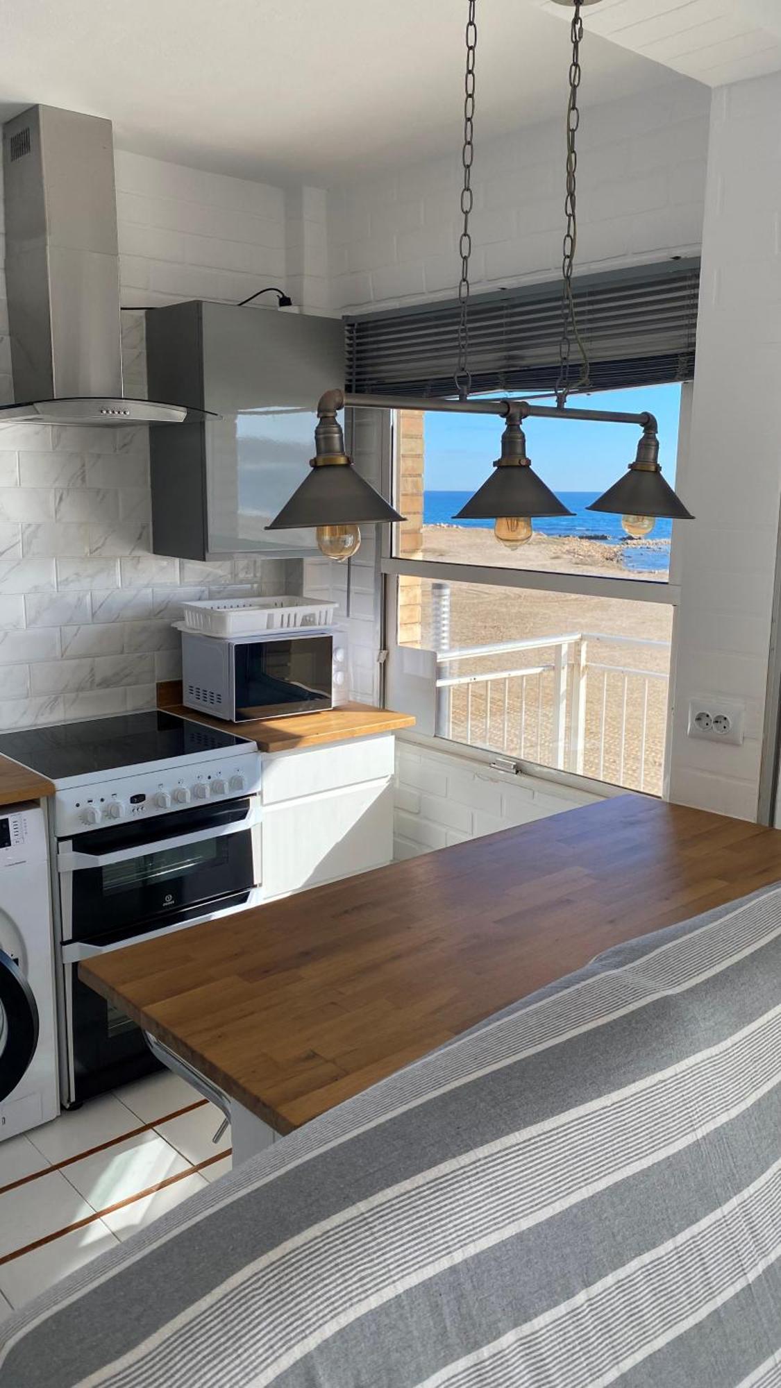 Beachfront Apartment - La Mata Torrevieja Værelse billede